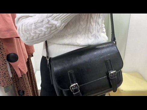 ❤️ ʻO ka masturbation lehulehu o FeralBerry ʻōpio me kahi dildo i loko o ka lumi kūpono ️❌ Ano porn ia makou ﹏